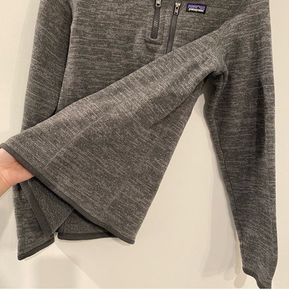 Junior's Patagonia Light Gray Quarter Zip Full Sleeve Fleece Pullover Sweater - Picture 5 of 12